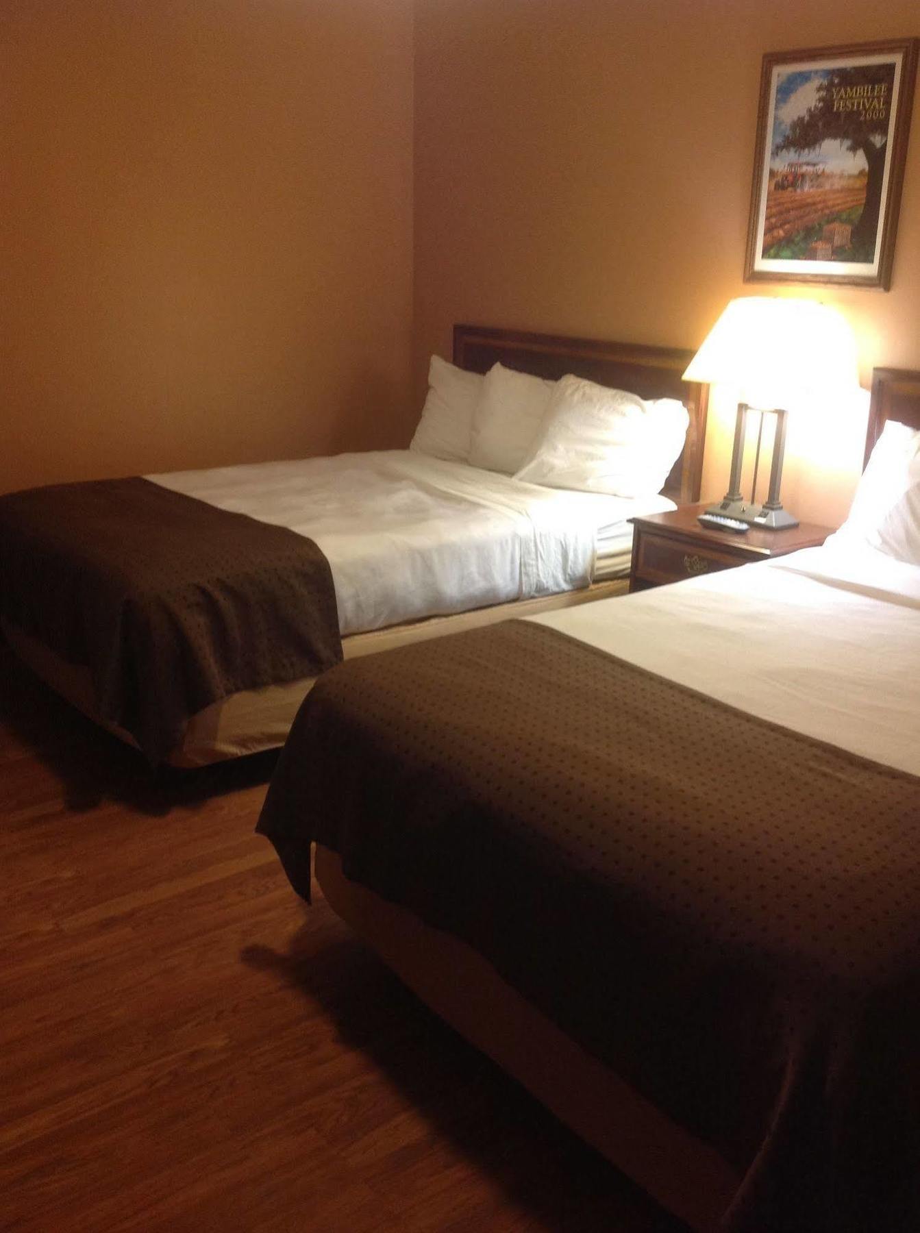 L'Acadie Inn & Rv Park Eunice Eksteriør billede